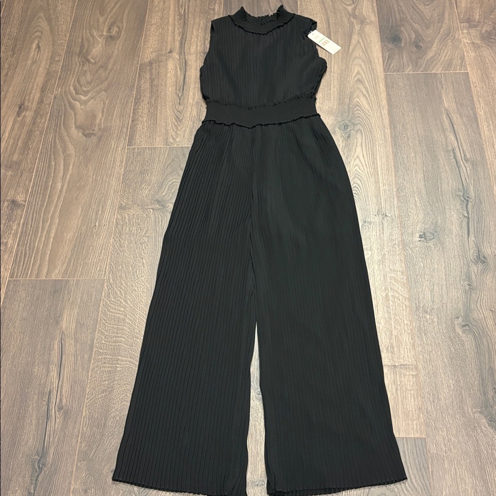 Nanette Lapore NWT Elegant Pleated Black Jumpsuit - size 8 - Picture 2 of 7